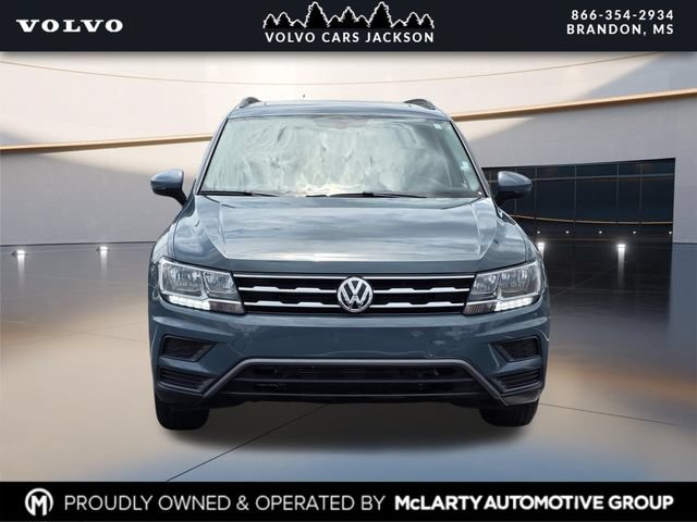Used 2021 Volkswagen Tiguan SE w/ Panoramic Sunroof Package FWD image 2