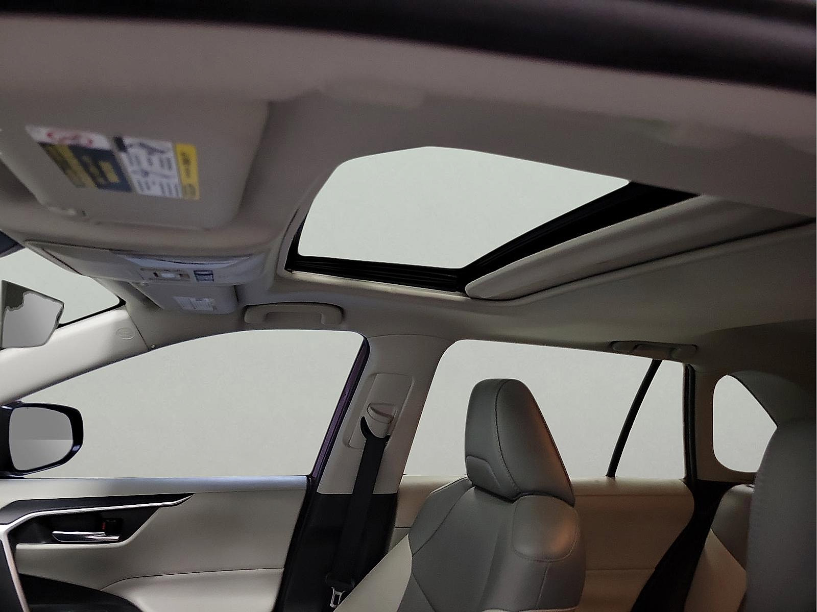 Certified 2021 Toyota RAV4 XLE Premium image 11