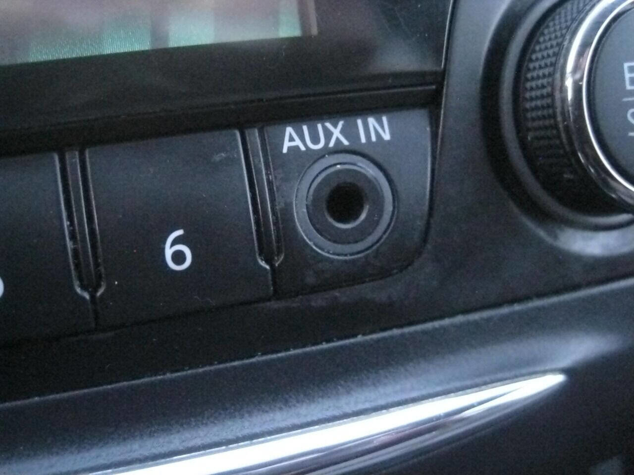 Used 2013 Nissan Rogue S w/ Special Edition Pkg image 24