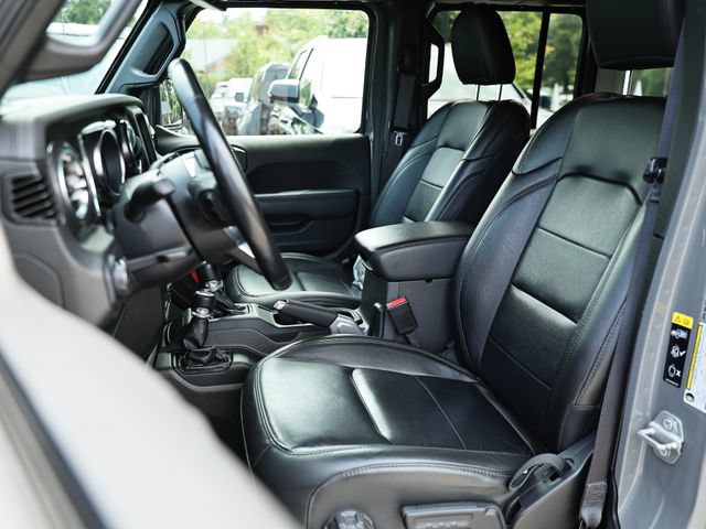 Used 2022 Jeep Wrangler Unlimited Sahara AWD/4WD image 21