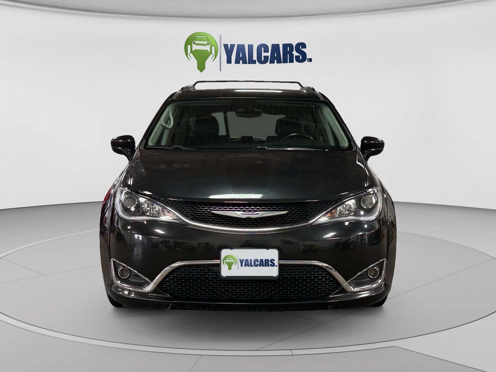 Used 2017 Chrysler Pacifica Touring-L FWD image 8