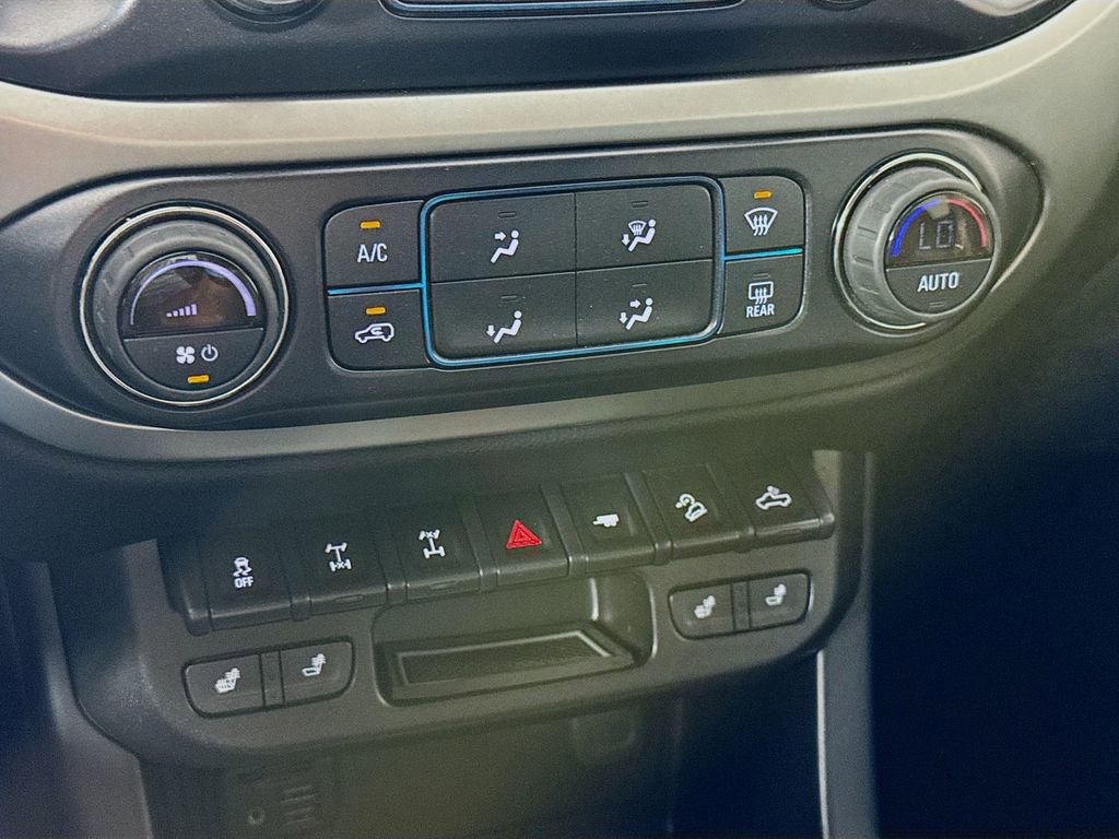 Used 2022 Chevrolet Colorado ZR2 w/ Colorado ZR2 Bison Edition image 18