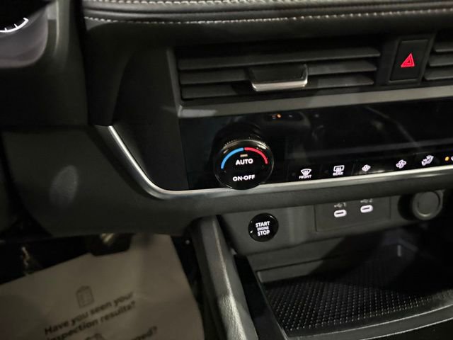 Certified 2025 Nissan Rogue SV image 19