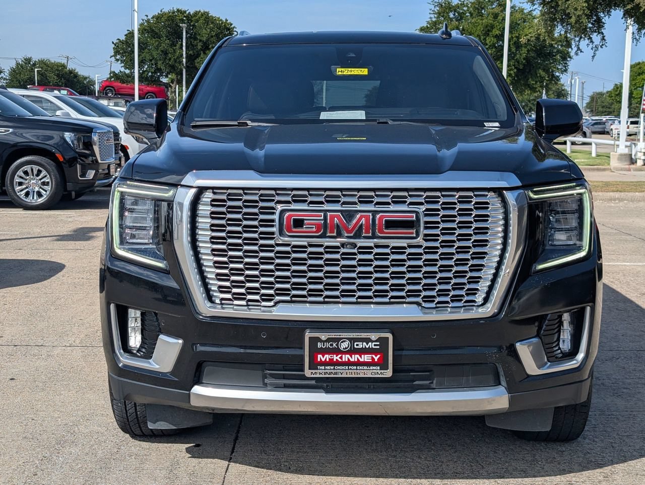 Used 2021 GMC Yukon Denali w/ Denali Premium Package AWD/4WD image 6