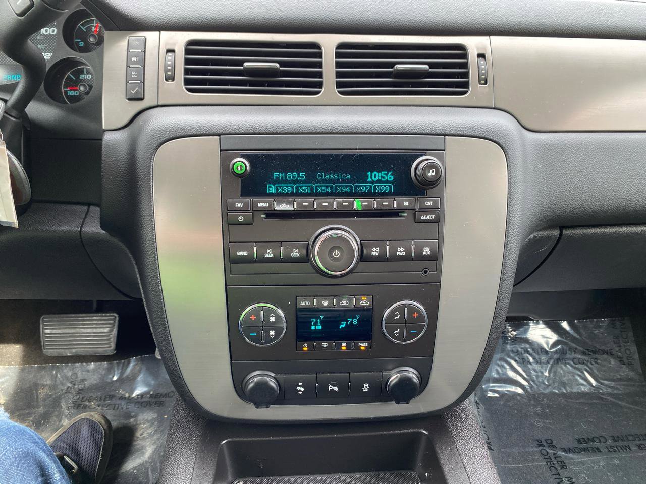 Used 2013 Chevrolet Silverado 1500 LTZ w/ LTZ Plus Package AWD/4WD image 14