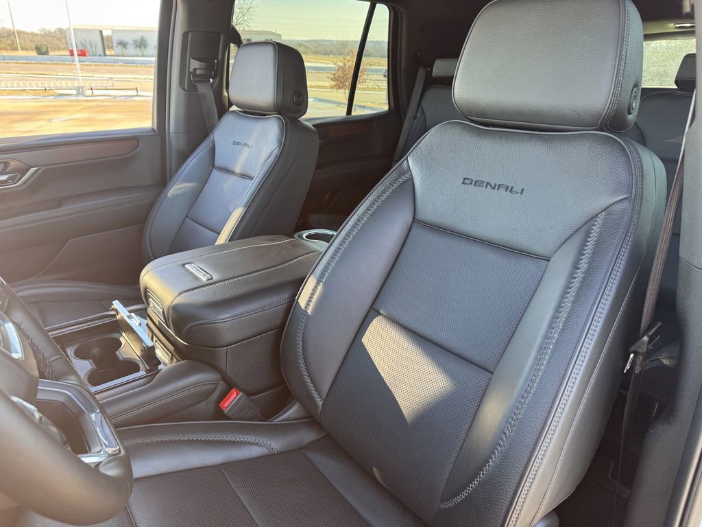 Used 2025 GMC Yukon Denali image 23