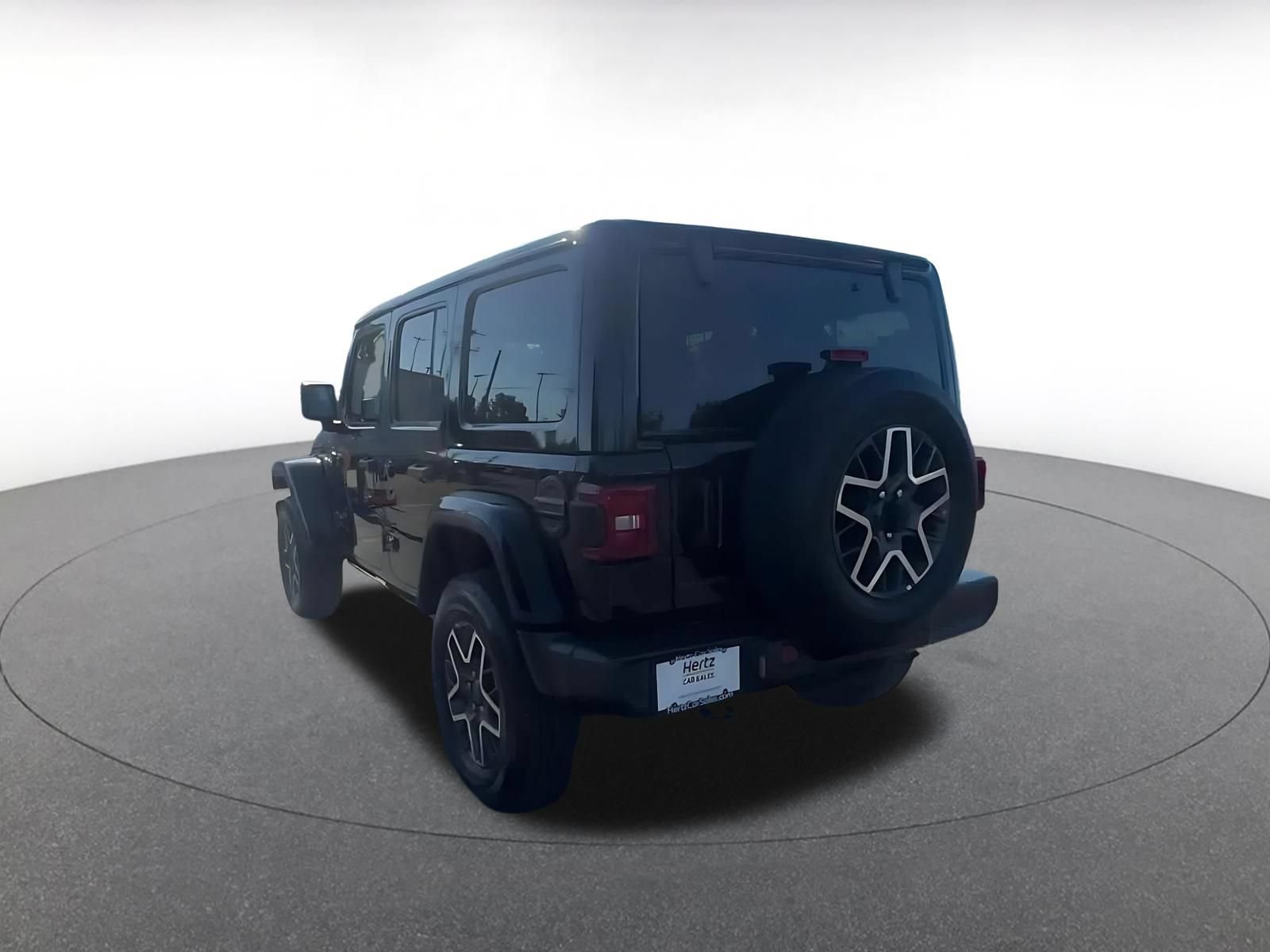 Used 2025 Jeep Wrangler Unlimited Sahara AWD/4WD image 11