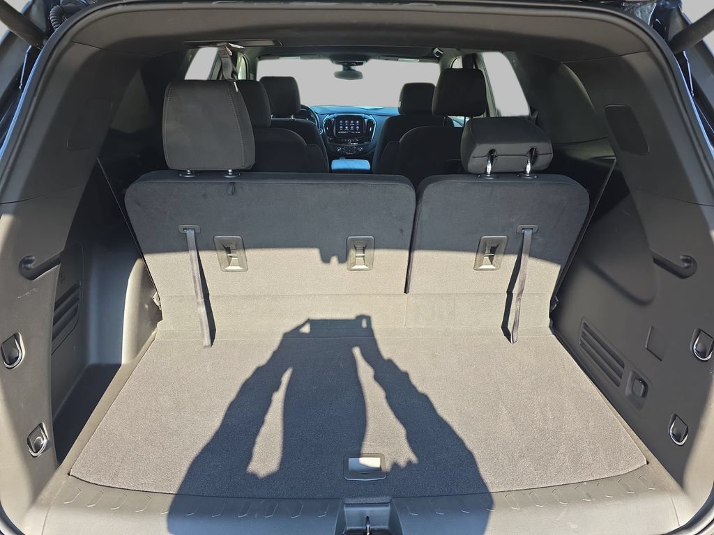 Certified 2023 Chevrolet Traverse LT w/ Midnight/Sport Edition AWD/4WD image 11