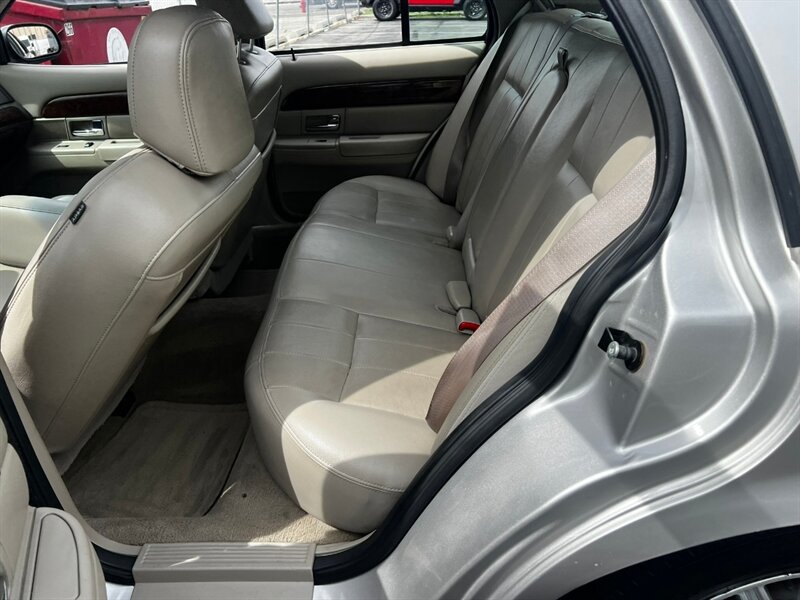 Used 2009 Mercury Grand Marquis LS RWD image 19