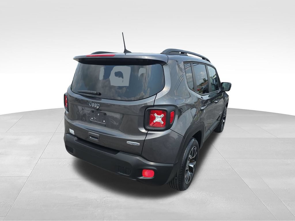 Used 2018 Jeep Renegade Latitude FWD image 5