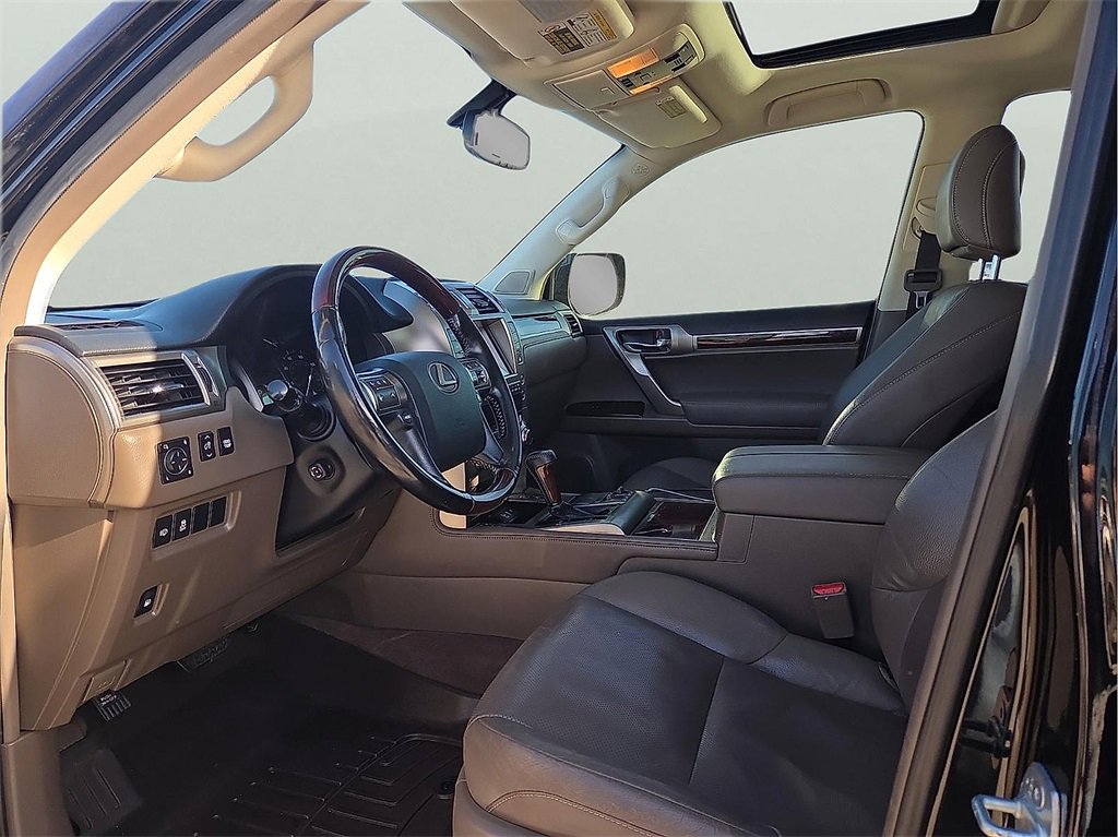 Used 2018 Lexus GX 460 image 12