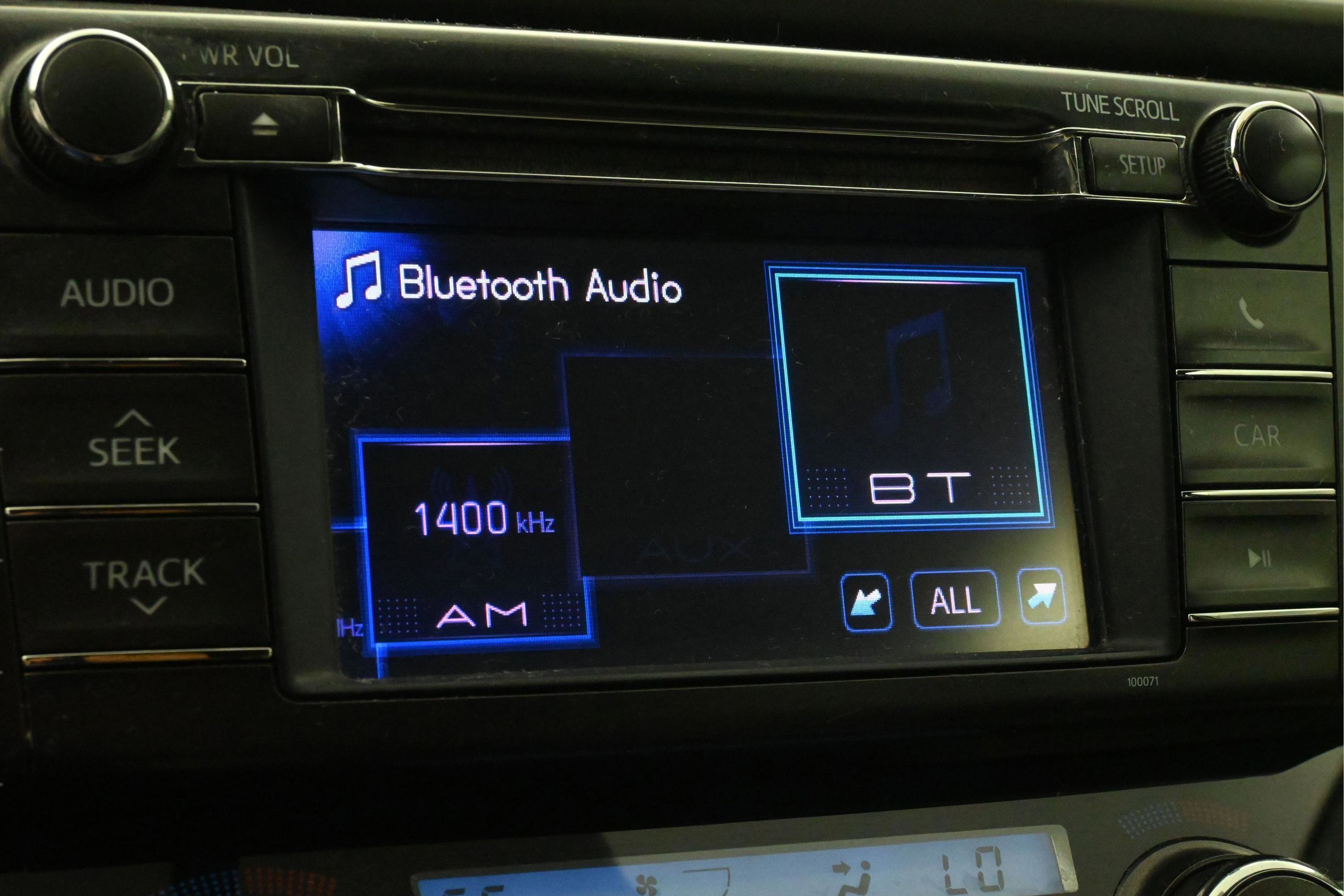 Used 2013 Toyota RAV4 XLE FWD image 23