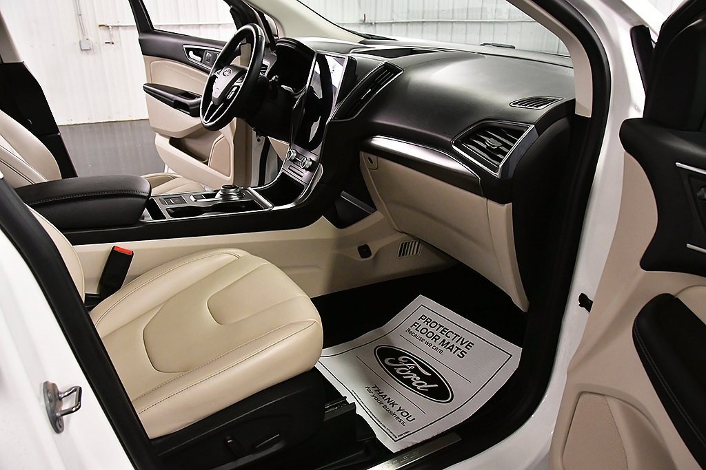Used 2022 Ford Edge Titanium image 27