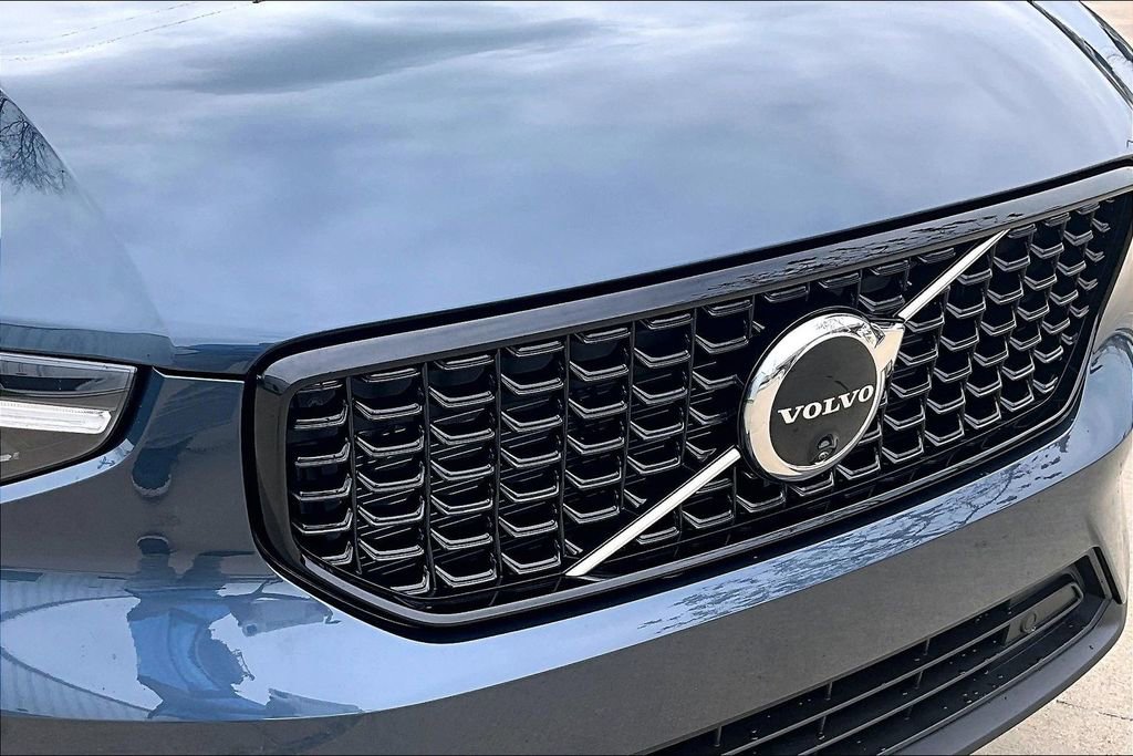 New 2026 Volvo XC40 B5 Ultra w/ Protection Package Premier AWD/4WD image 39