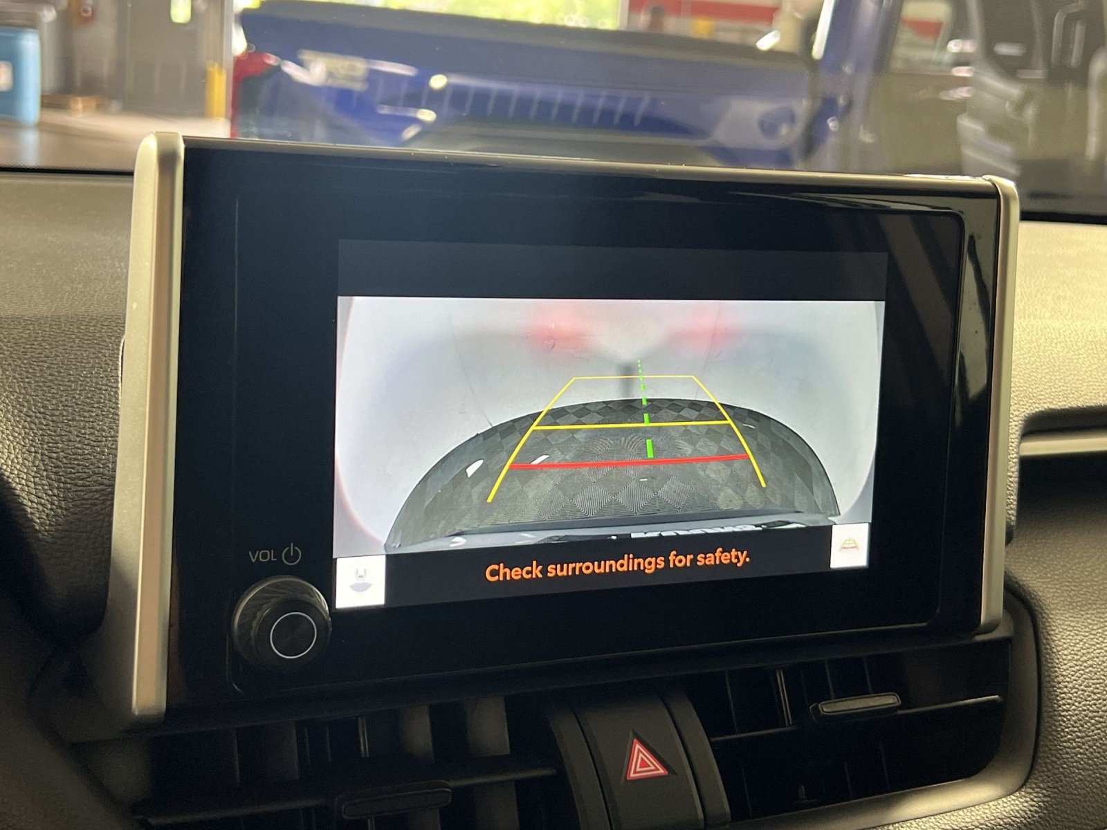 Used 2025 Toyota RAV4 XLE AWD/4WD image 18