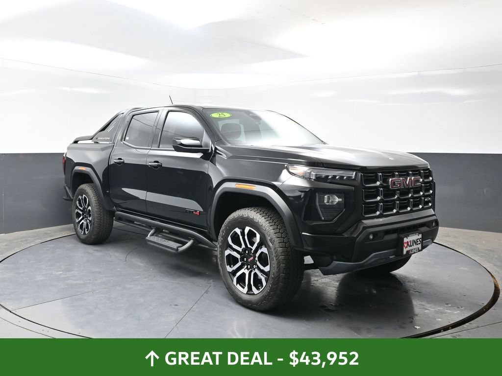 Used 2025 GMC Canyon AT4 w/ Nightfall Edition AWD/4WD image 5
