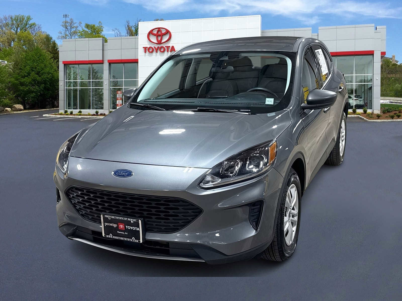 Used 2022 Ford Escape S image 1