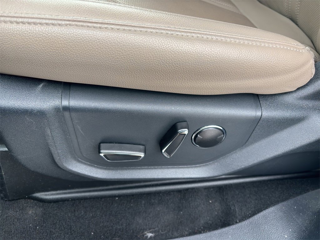 Used 2024 Ford Expedition Limited image 15