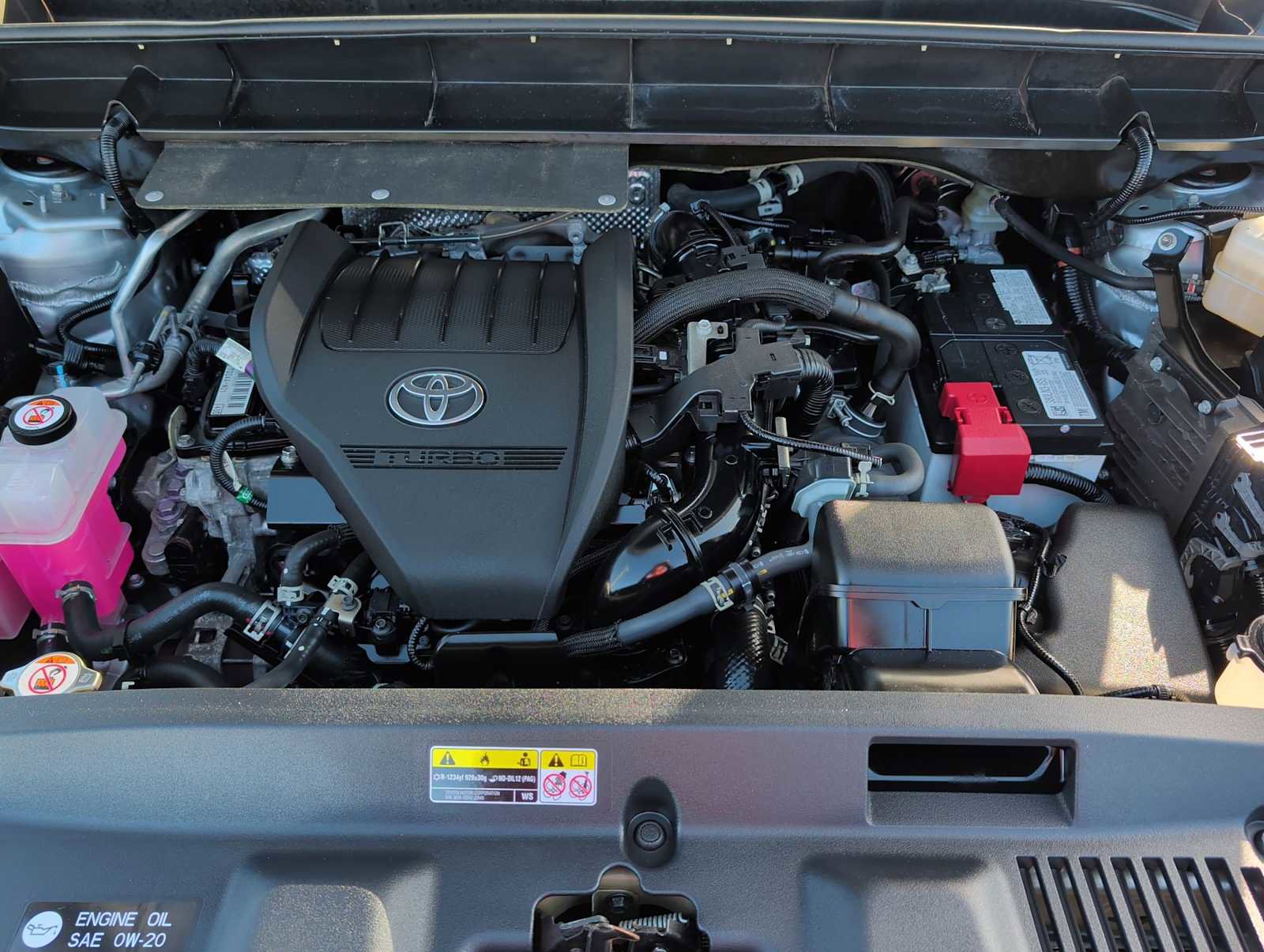 Used 2023 Toyota Highlander L image 17