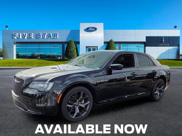 Used 2021 Chrysler 300 Touring w/ Sport Appearance Package RWD image 3