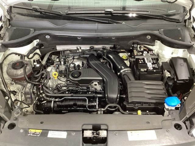 Certified 2023 Volkswagen Taos SE w/ Black Wheel Package image 8