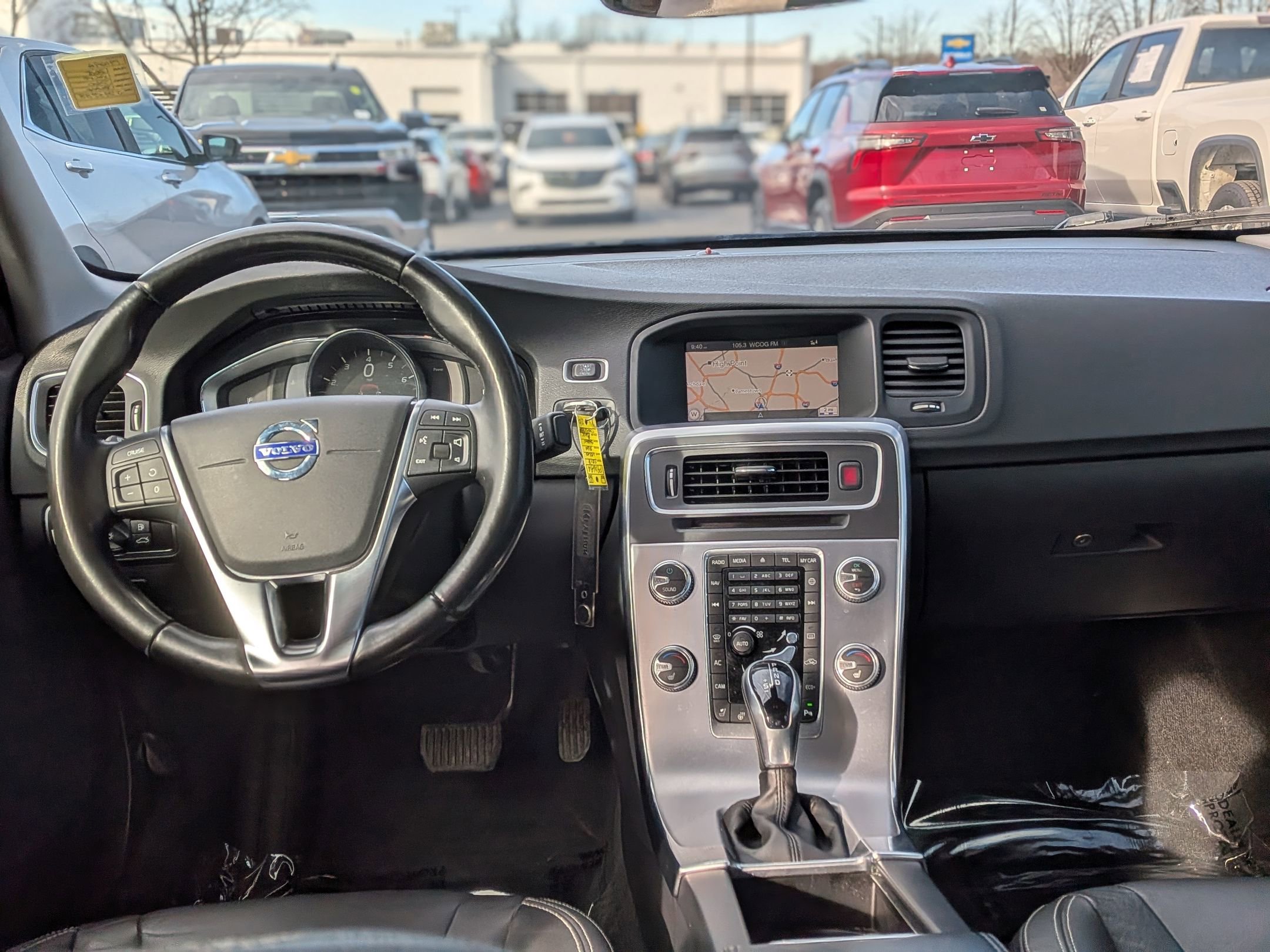 Used 2018 Volvo S60 T5 Dynamic w/ Vision Package image 19