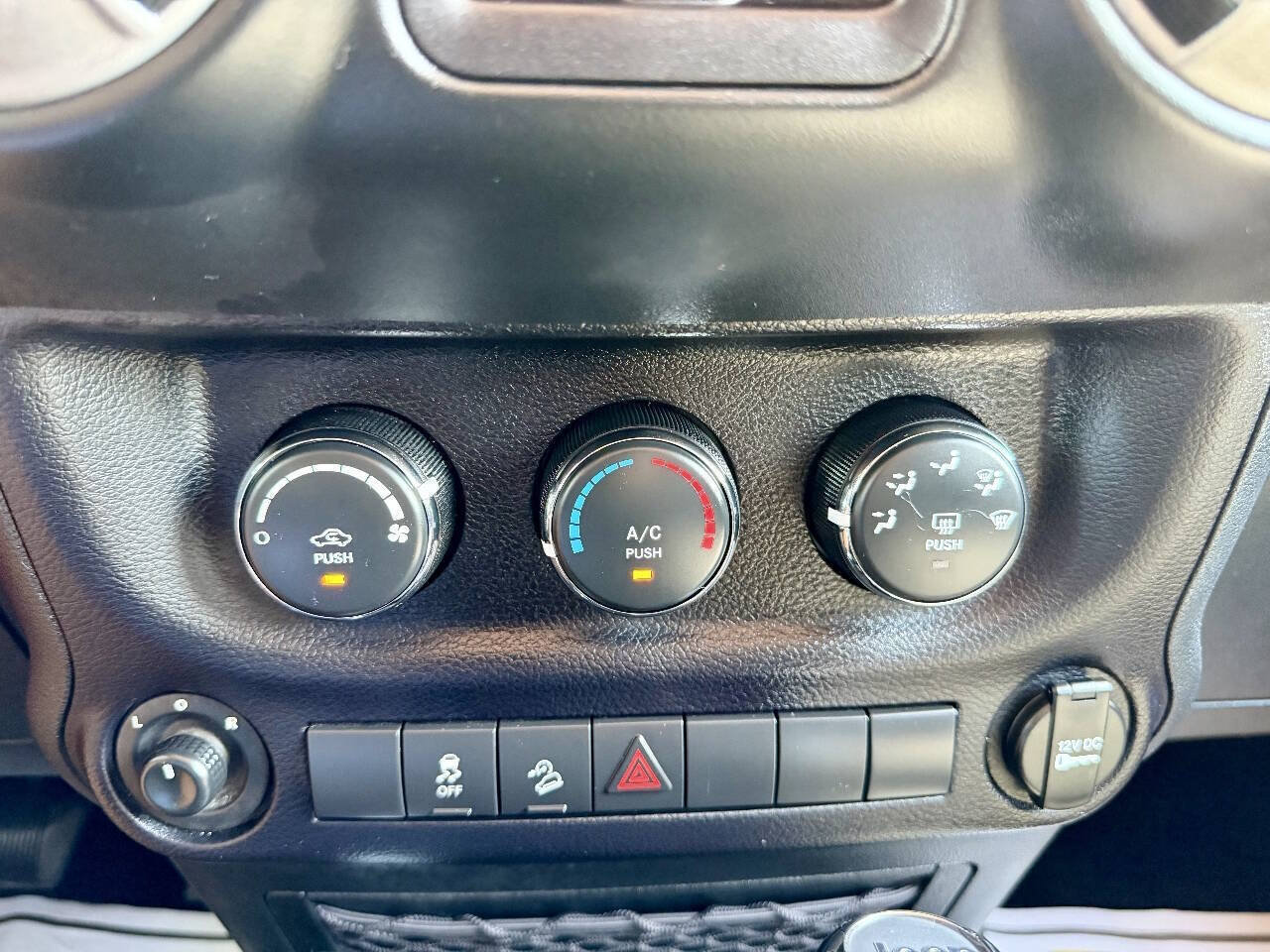 Used 2016 Jeep Wrangler Unlimited Sport w/ Quick Order Package 24S AWD/4WD image 39