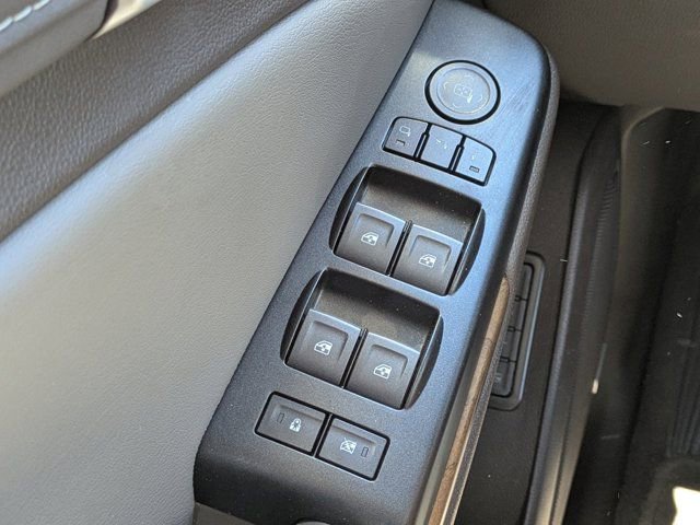 Used 2020 GMC Yukon XL Denali w/ Denali Premium Package AWD/4WD image 21