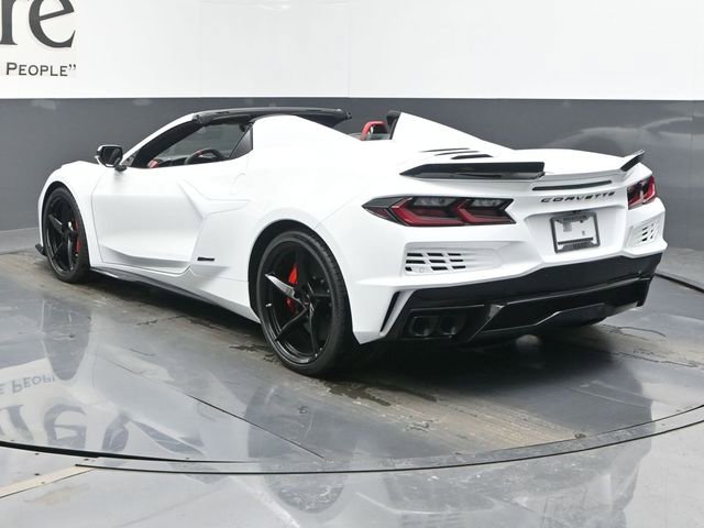 New 2026 Chevrolet Corvette E-Ray w/ Stealth Interior Trim Package image 15