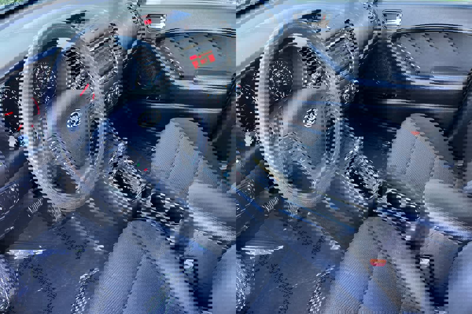 Used 2017 Kia Forte LX image 11