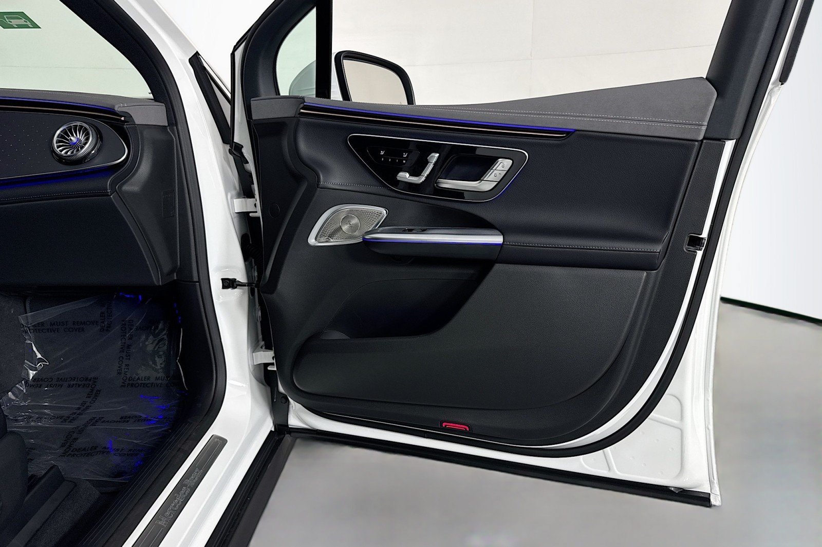 New 2026 Mercedes-Benz EQE 320 4MATIC SUV image 22