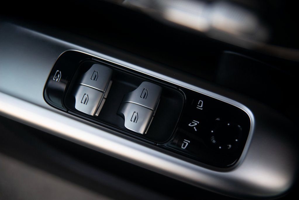 Certified 2025 Mercedes-Benz C 300 4MATIC Sedan image 19