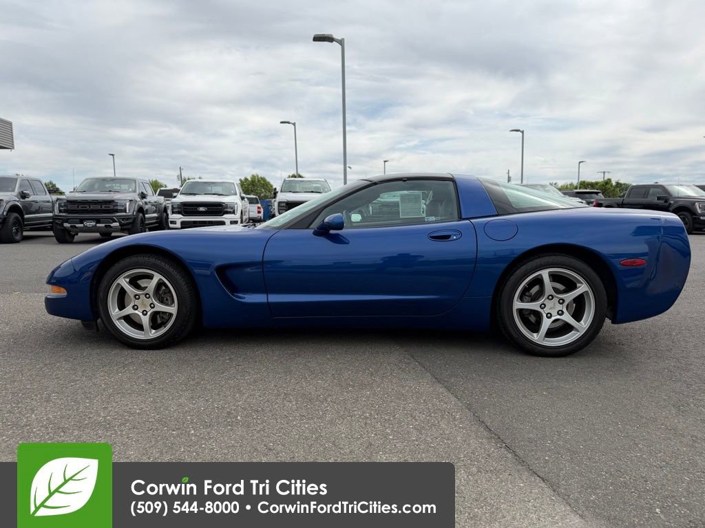 Used 2003 Chevrolet Corvette Coupe w/ Preferred Equipment Group RWD image 15