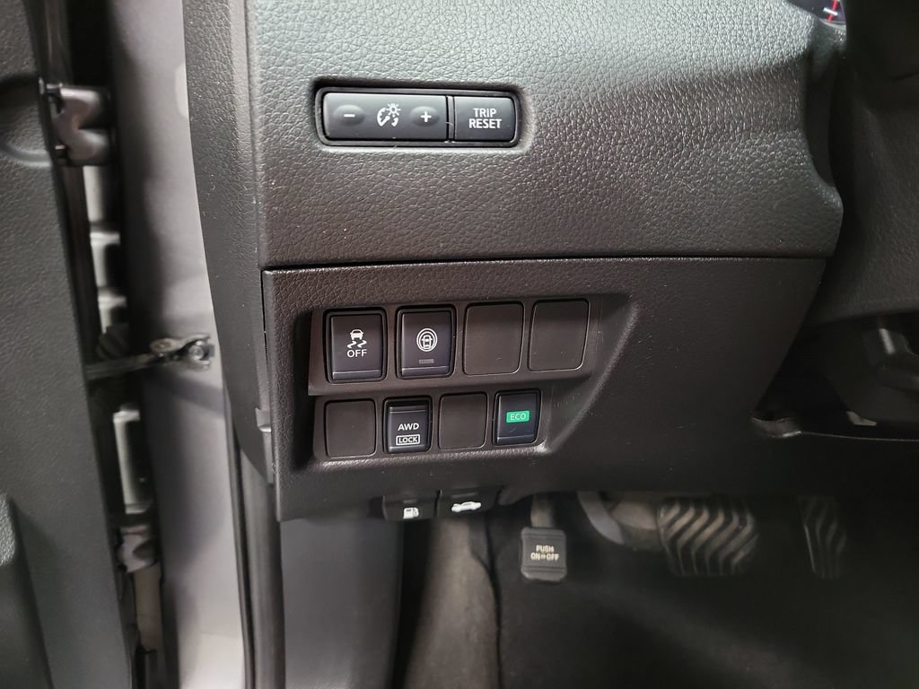 Used 2019 Nissan Rogue Sport SV AWD/4WD image 20