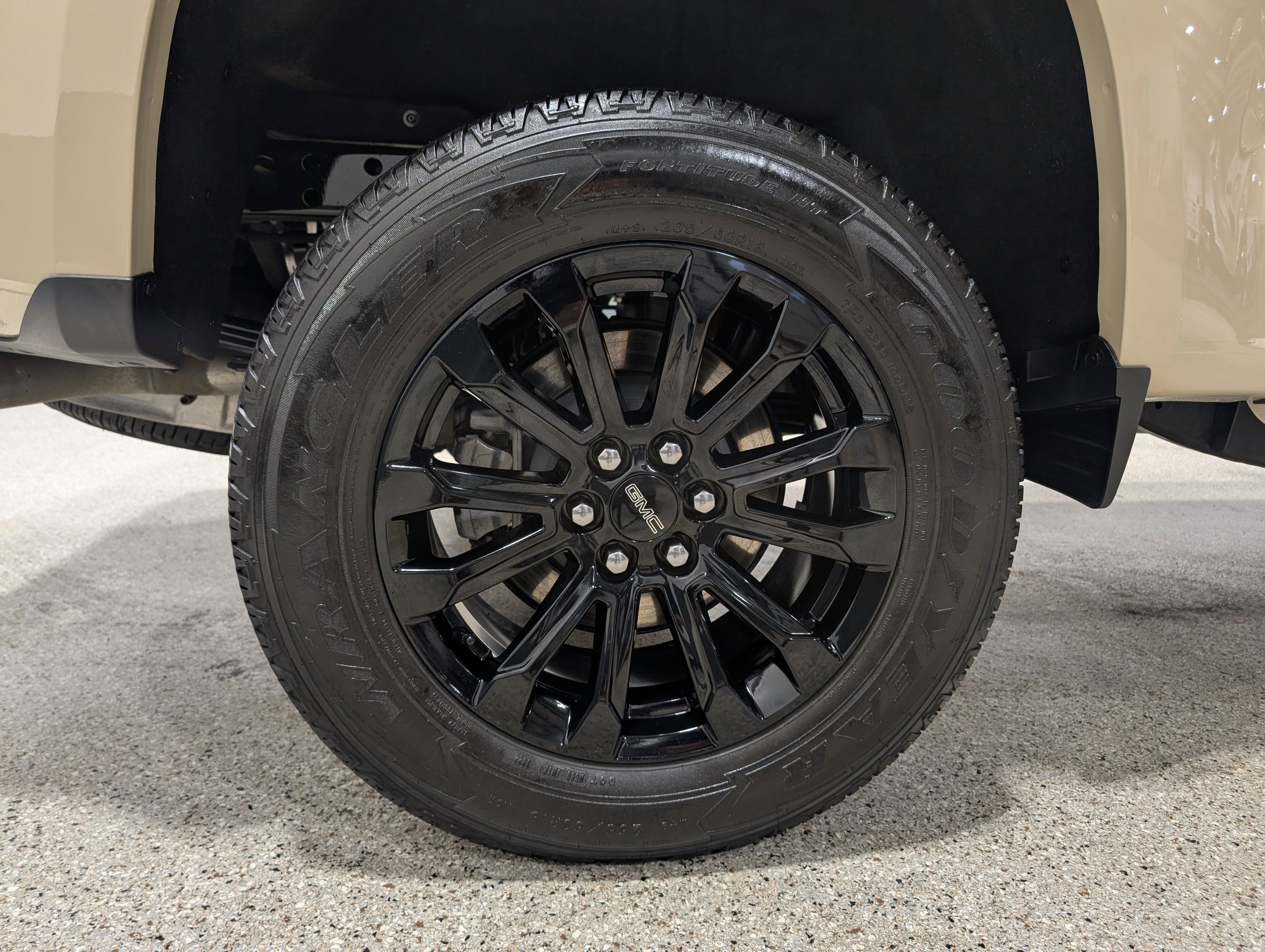 Used 2022 GMC Canyon Elevation w/ Elevation Premium Package image 11