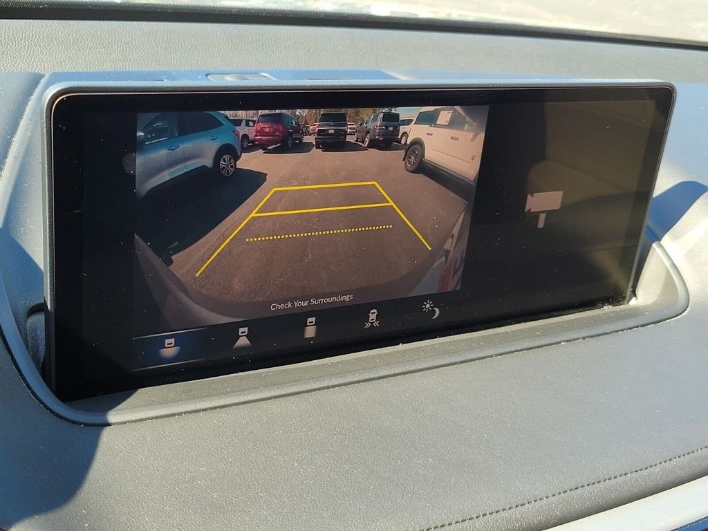 Used 2022 Acura MDX w/ Technology Package AWD/4WD image 19