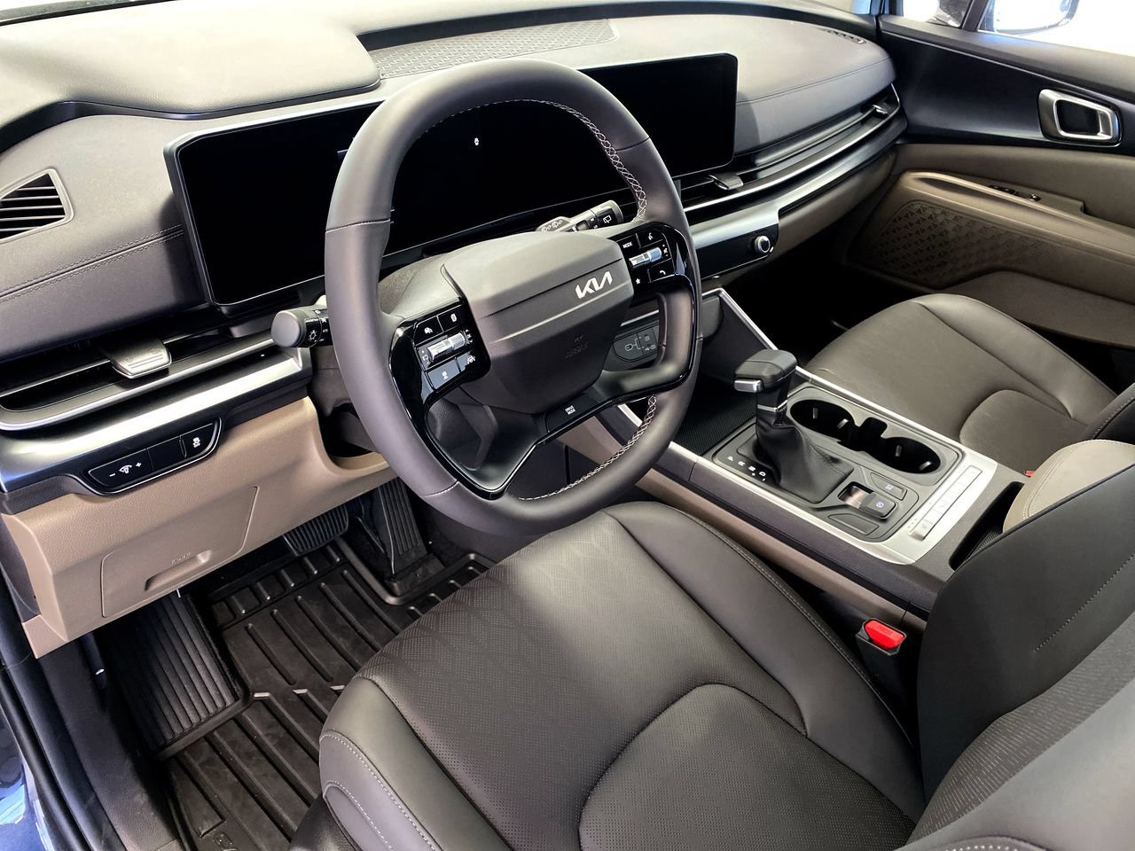 New 2027 Kia Carnival FWD image 20