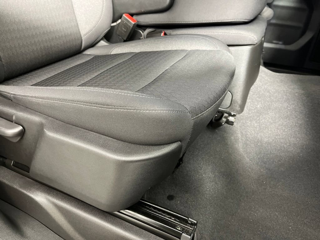 Certified 2024 Chevrolet Silverado 2500 Custom w/ Custom Value Package AWD/4WD image 8