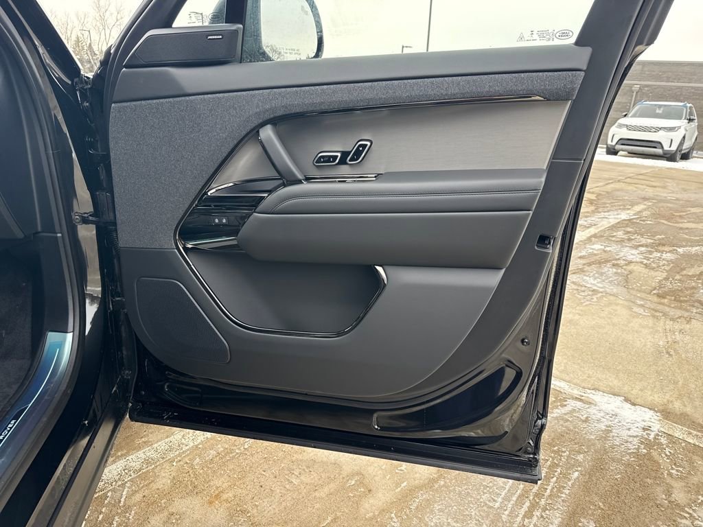 New 2026 Land Rover Range Rover Sport SE image 15