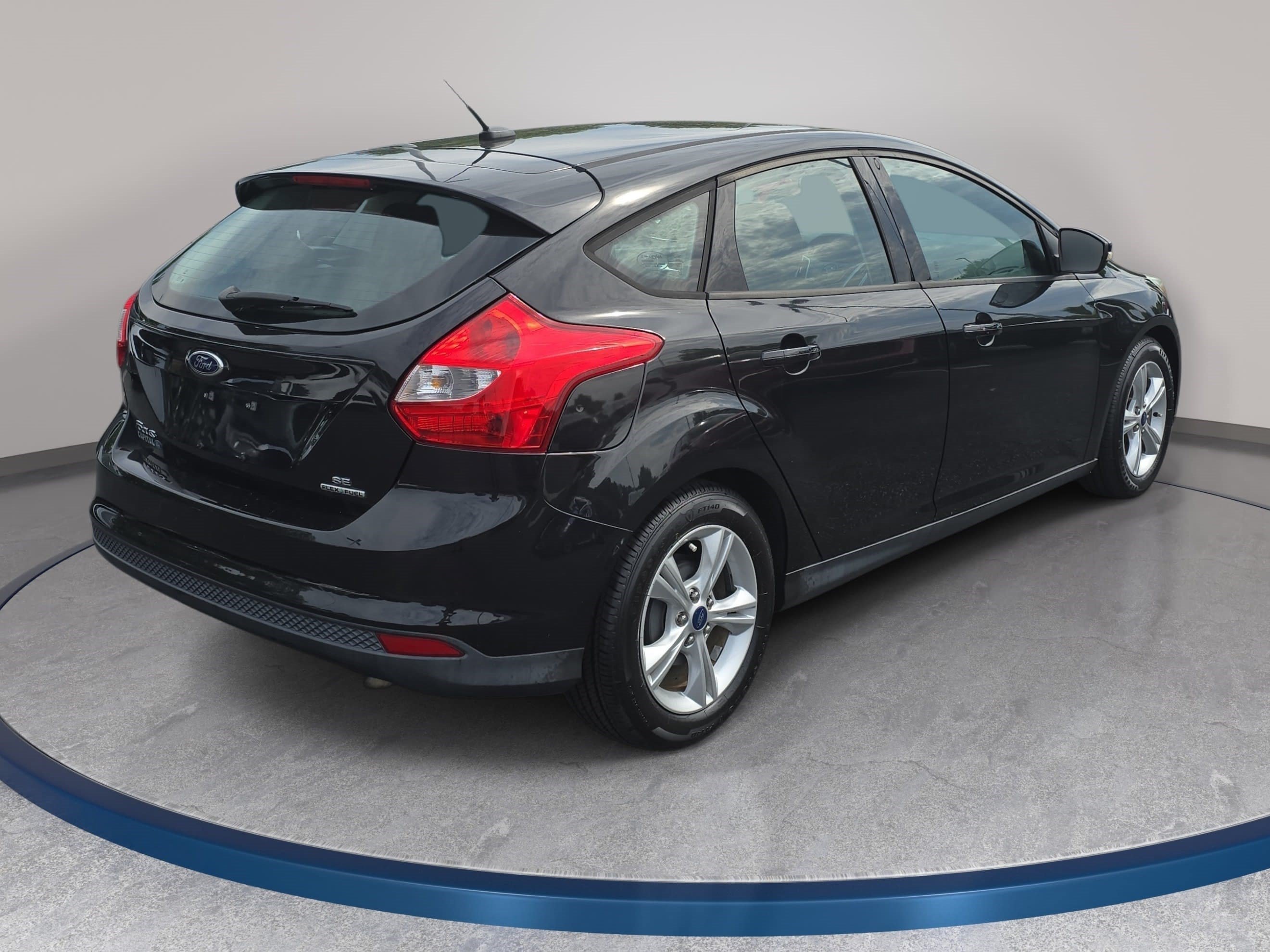 Used 2014 Ford Focus SE FWD image 5