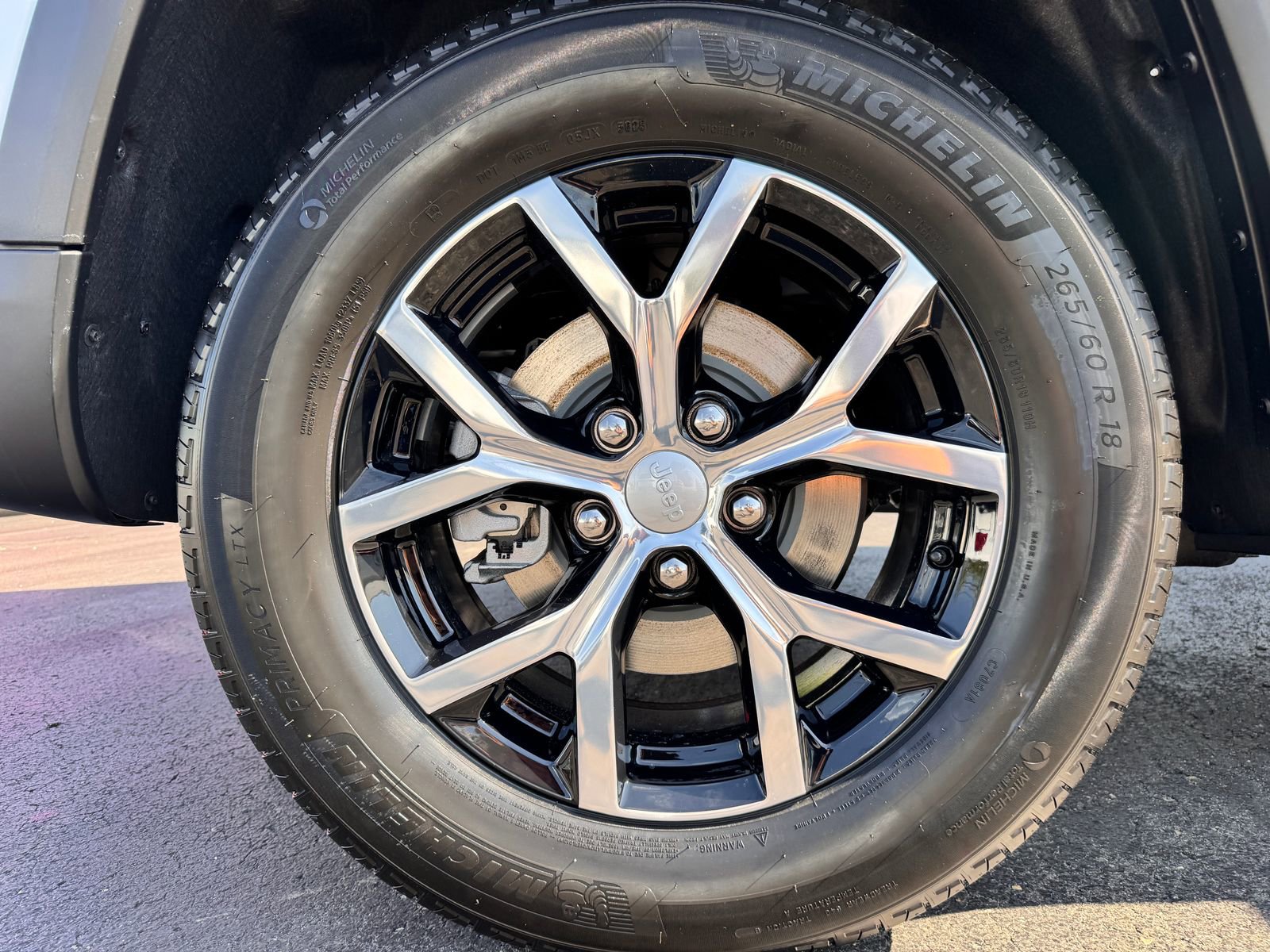 New 2025 Jeep Grand Cherokee Limited w/ Luxury Tech Group II image 33