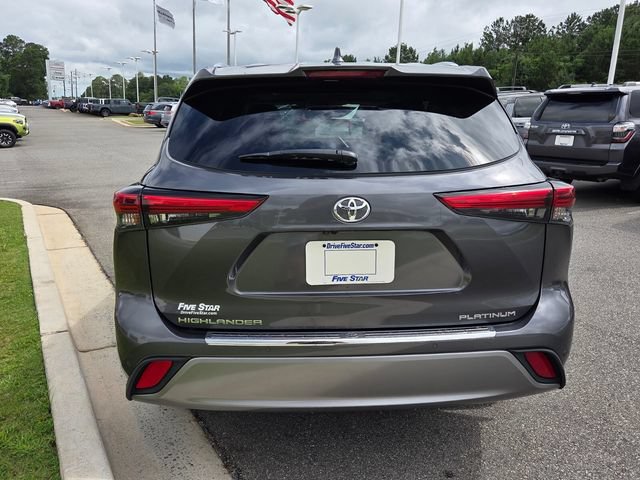 Used 2023 Toyota Highlander Platinum FWD image 9