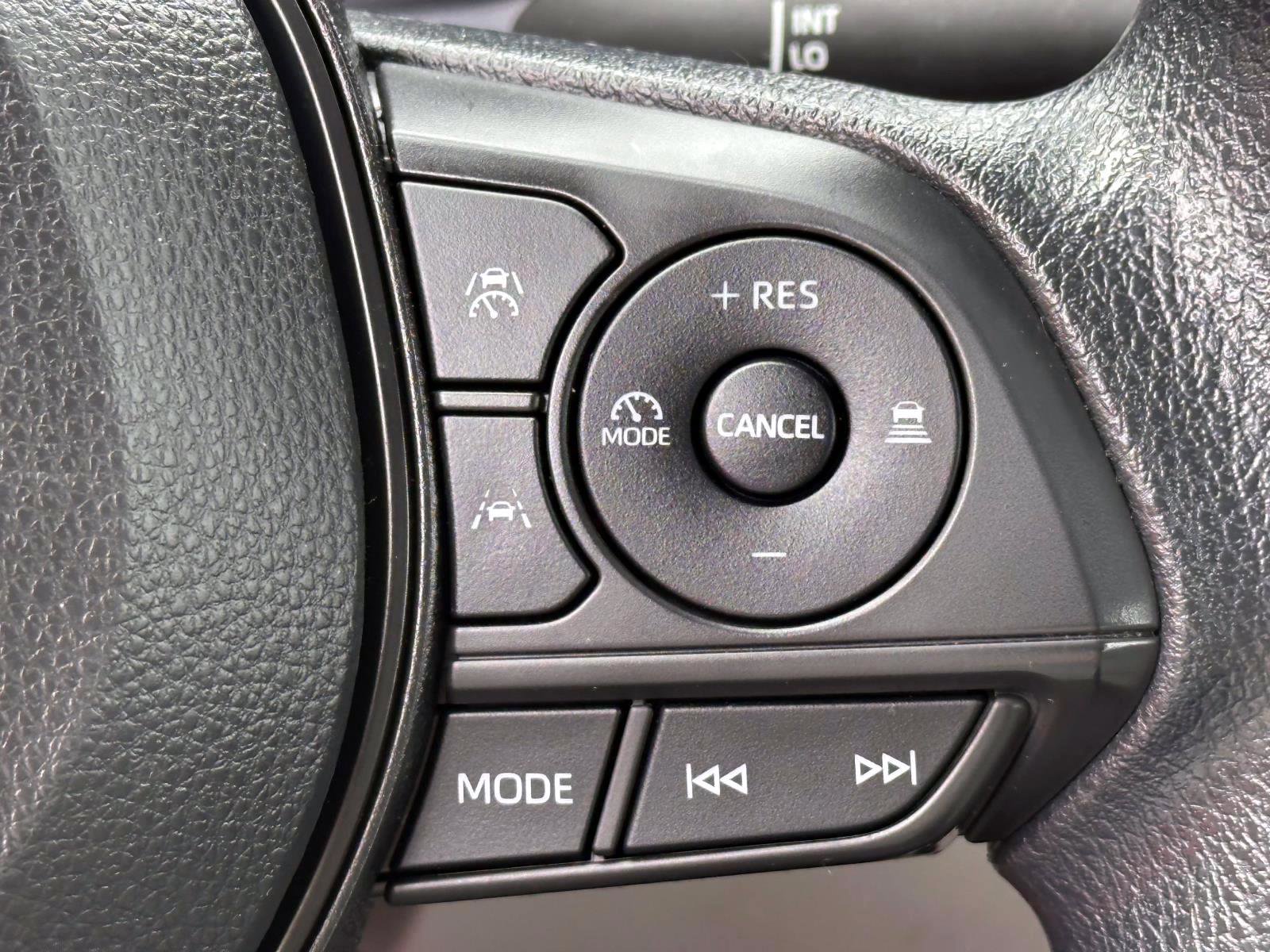 Certified 2023 Toyota Corolla Cross L FWD image 21