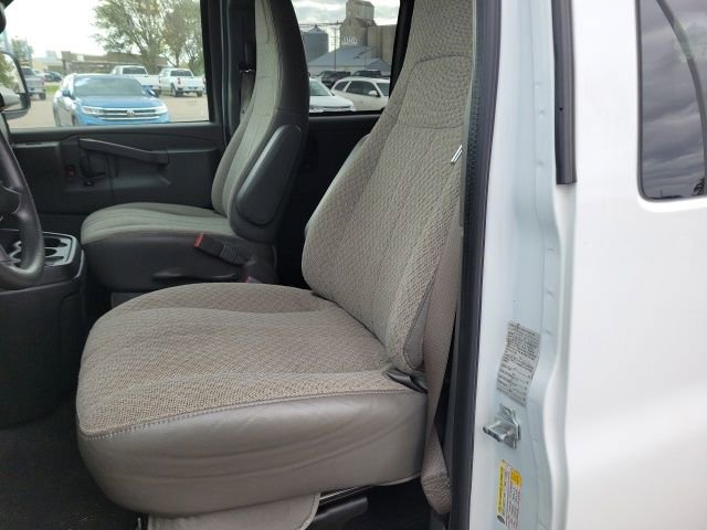 Used 2020 Chevrolet Express 3500 LT w/ LT Preferred Equipment Group image 5