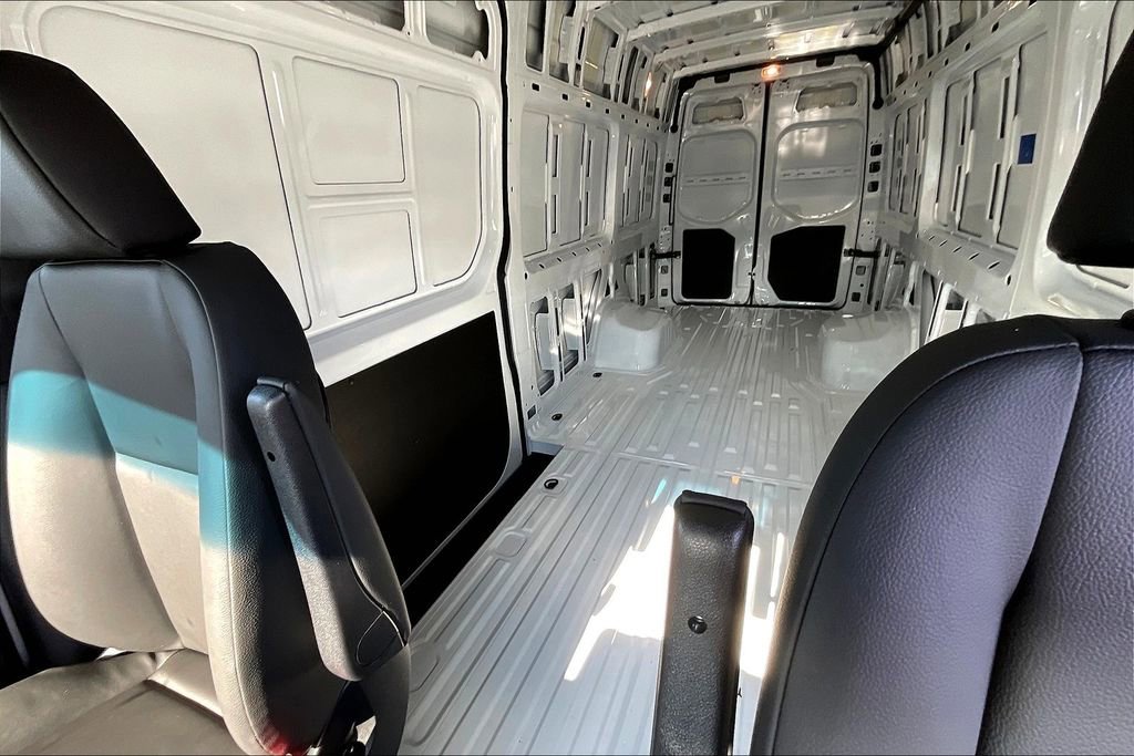 New 2025 Mercedes-Benz Sprinter 4500 image 9