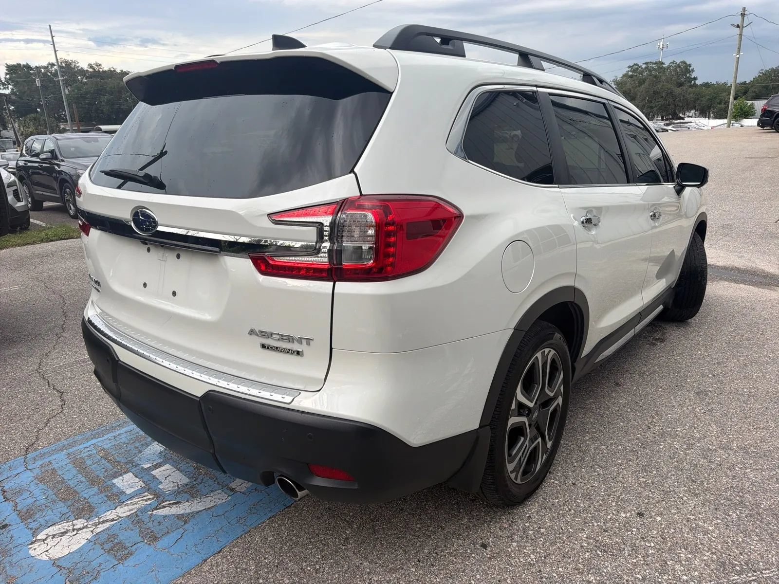 Used 2023 Subaru Ascent Touring AWD/4WD image 8