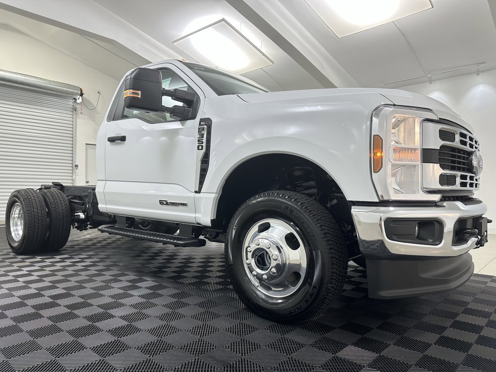 New 2025 Ford F350 XL w/ XL Chrome Package