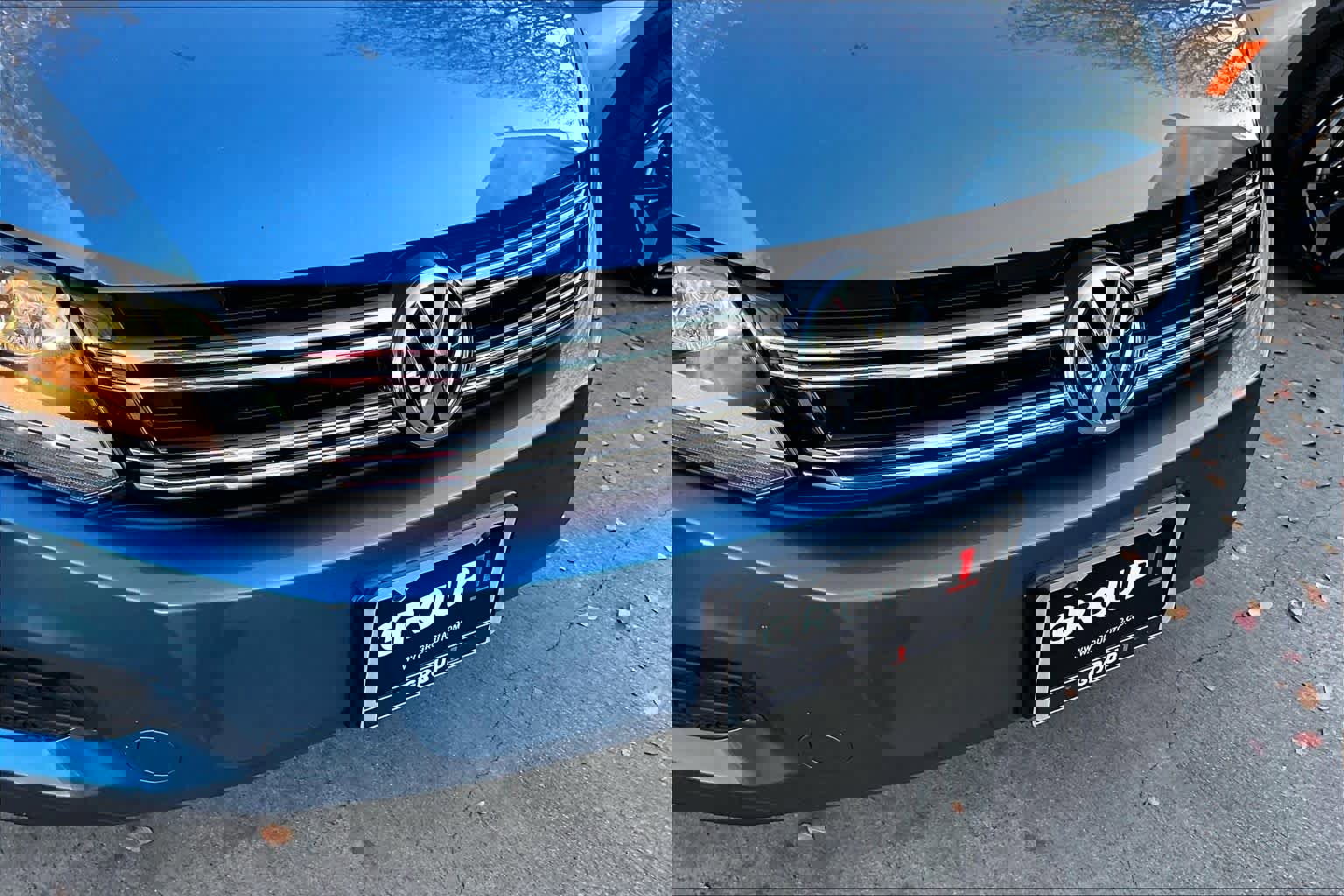 Used 2017 Volkswagen Tiguan Limited image 28