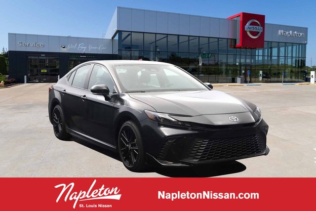 Used 2025 Toyota Camry SE