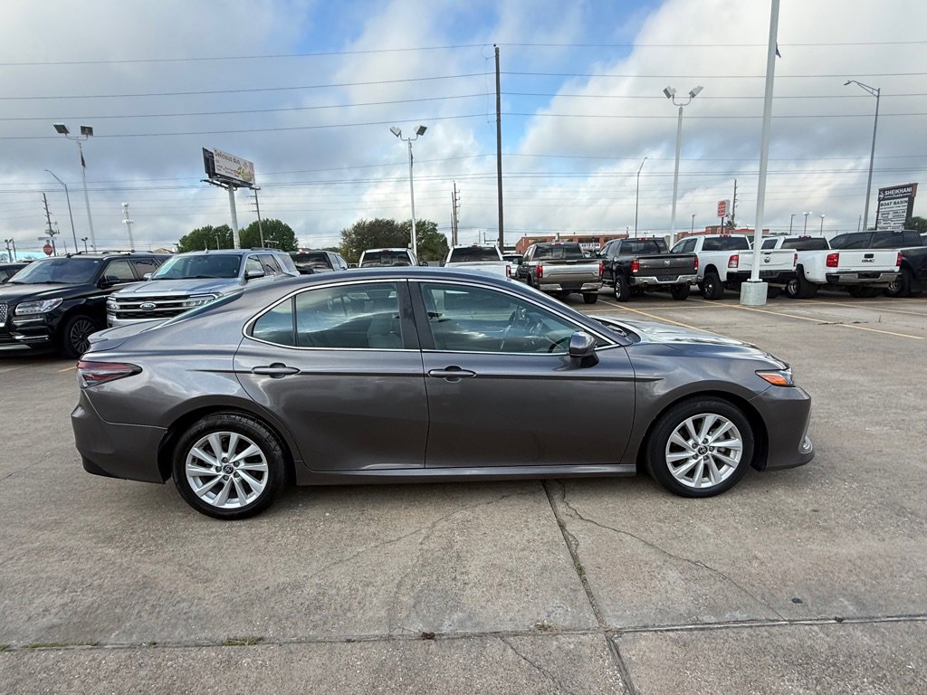 Used 2023 Toyota Camry LE FWD image 10